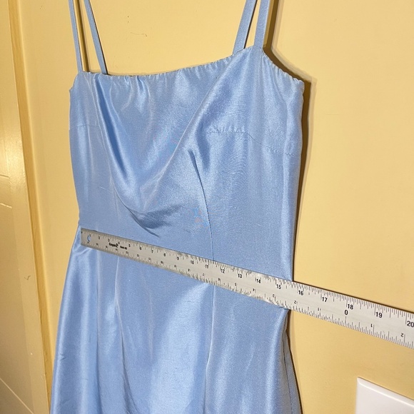 Elegant Blue Satin Dress - Picture 8 of 12